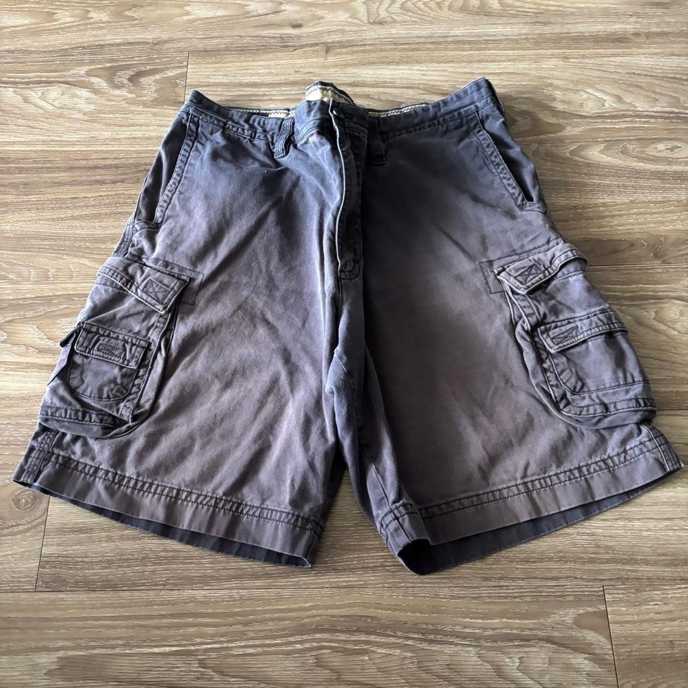 Vintage Y2K/2000s Baggy Faded Grey Skater Cargo Shorts! Size 40